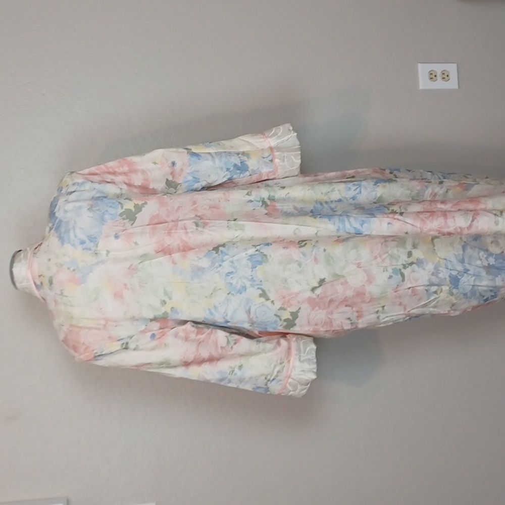 Vintage Natori Bathrobe - Picture 9 of 12